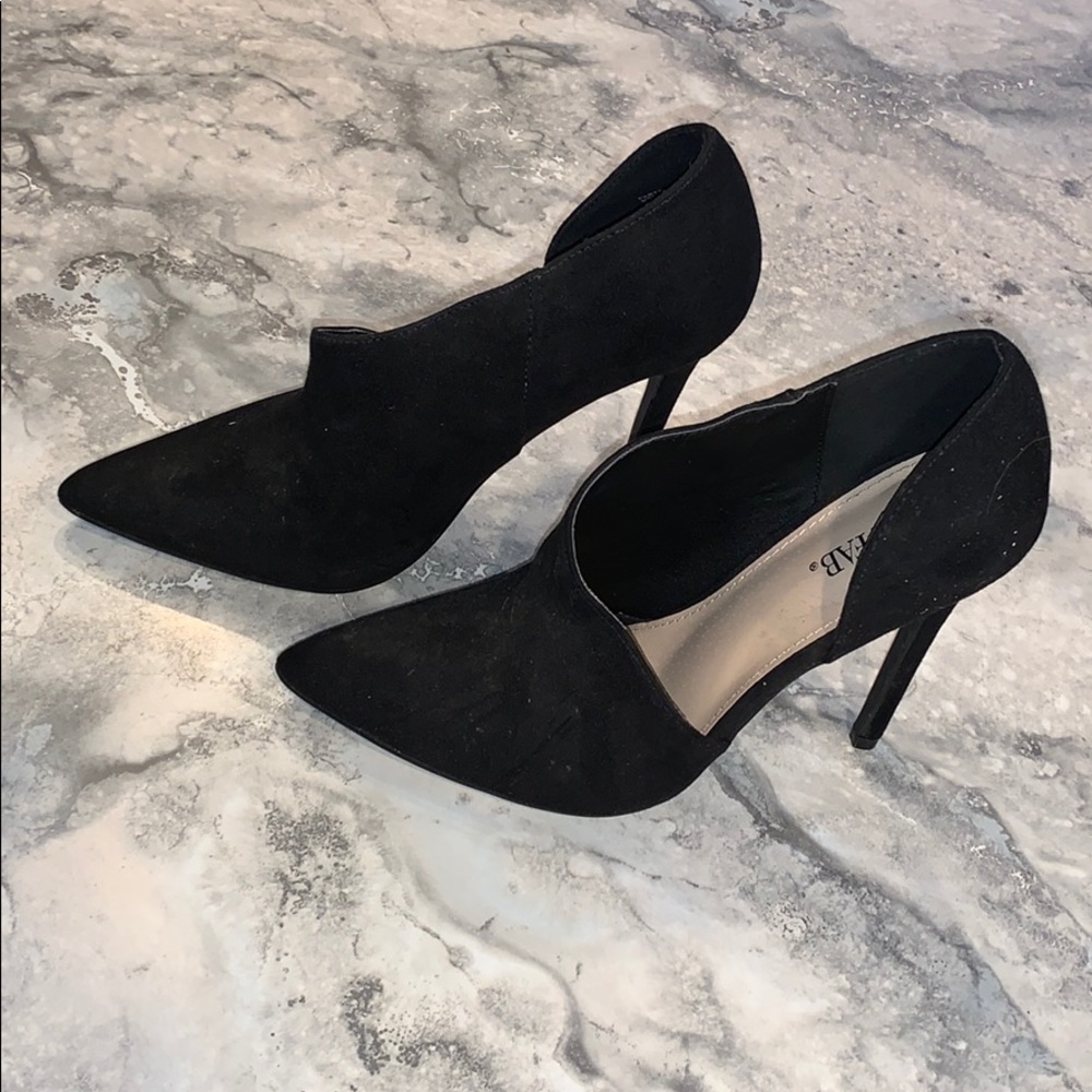 Black heels with cutout sides